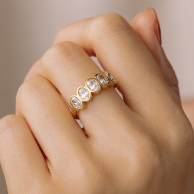 Oval Diamond Wedding Ring