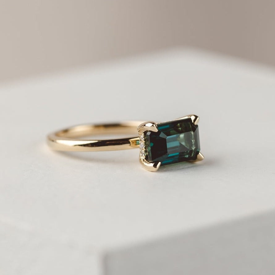 Teal Sapphire Engagement Rings